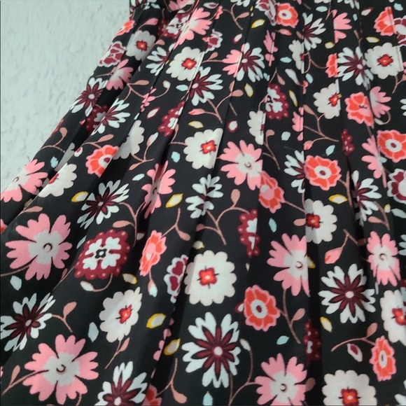 KATE SPADE SHADOW BUDS PLEATED SKIRT SIZE 10 NWT - Picture 9 of 16